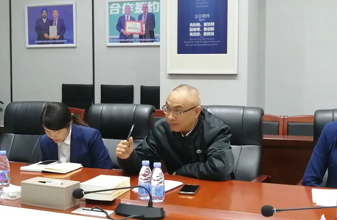 学习党的二十大精神和习近平新时代中国特色社会主义头脑座谈会——九五至尊VI老品牌党支部2024第一次党员全体聚会召开